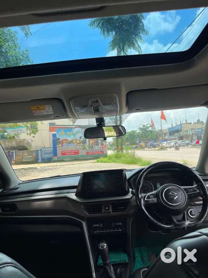 Maruti Suzuki Brezza 1.5 Zxi At Smart Hybrid Dual Tone, 2023, Petrol