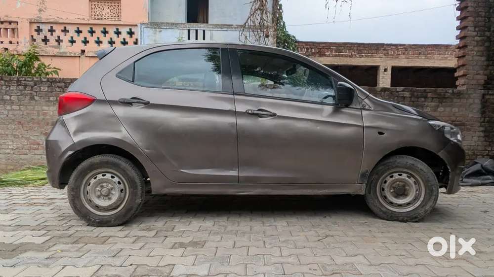 Tata Tiago 2017 Petrol 140000 Km Driven