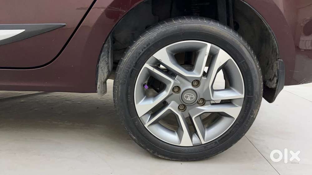 Tata Tigor Xza Plus, 2022, Petrol
