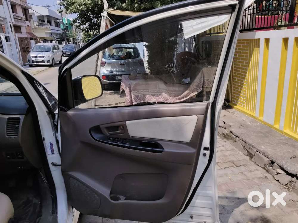 Toyota Innova 2015 Diesel Well Maintained