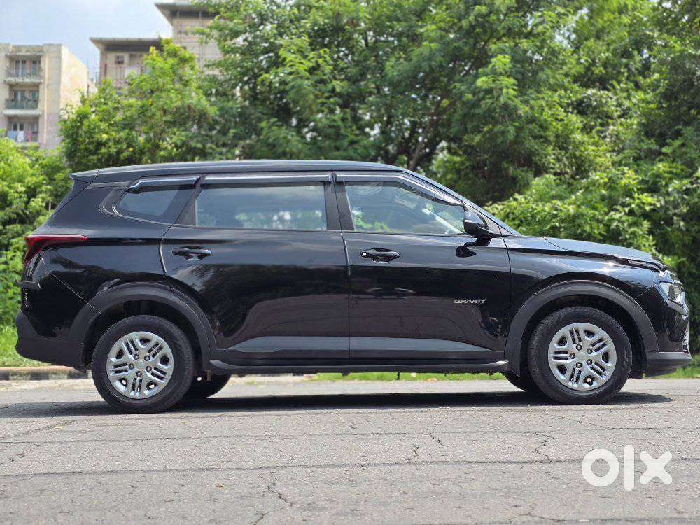 Kia Carens G1.5 6mt Gravity, 2025, Petrol