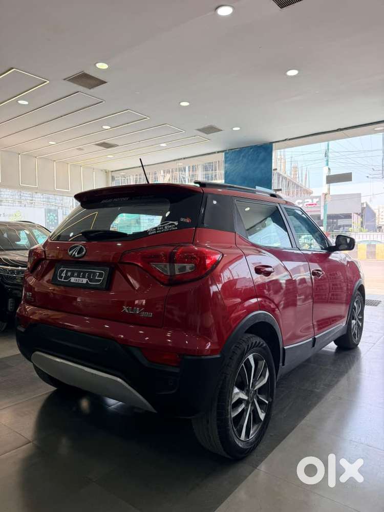 Mahindra Xuv300 W8 (o) 1.5 Diesel Amt, 2020, Diesel