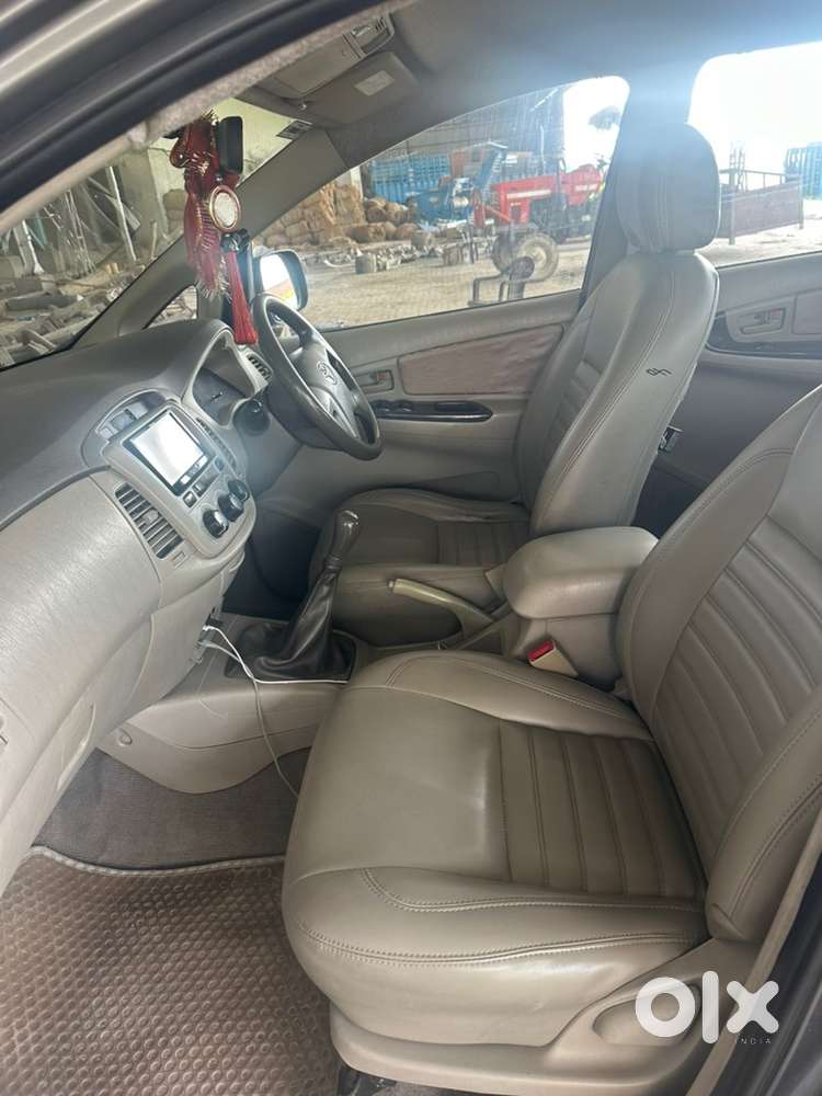 Toyota Innova 2013