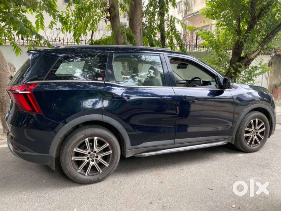 Mahindra Xuv700 2.2 Ax 7 Diesel At Luxury Pack Str Awd, 2023, Diesel