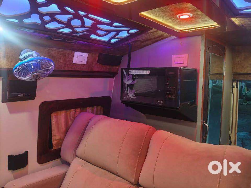 Luxury Campervan  15,000 Km  Force Traveller (3.2l Diesel 6-wheeler)