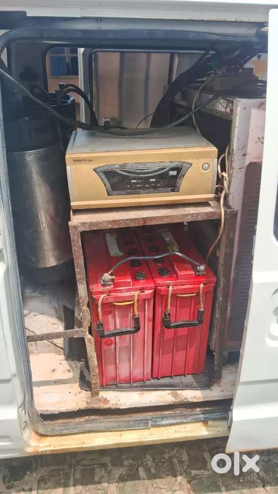Omni Gari Hai Or Soda Machine Ve  Hai Sath Mee Dona Sell Karna Hai
