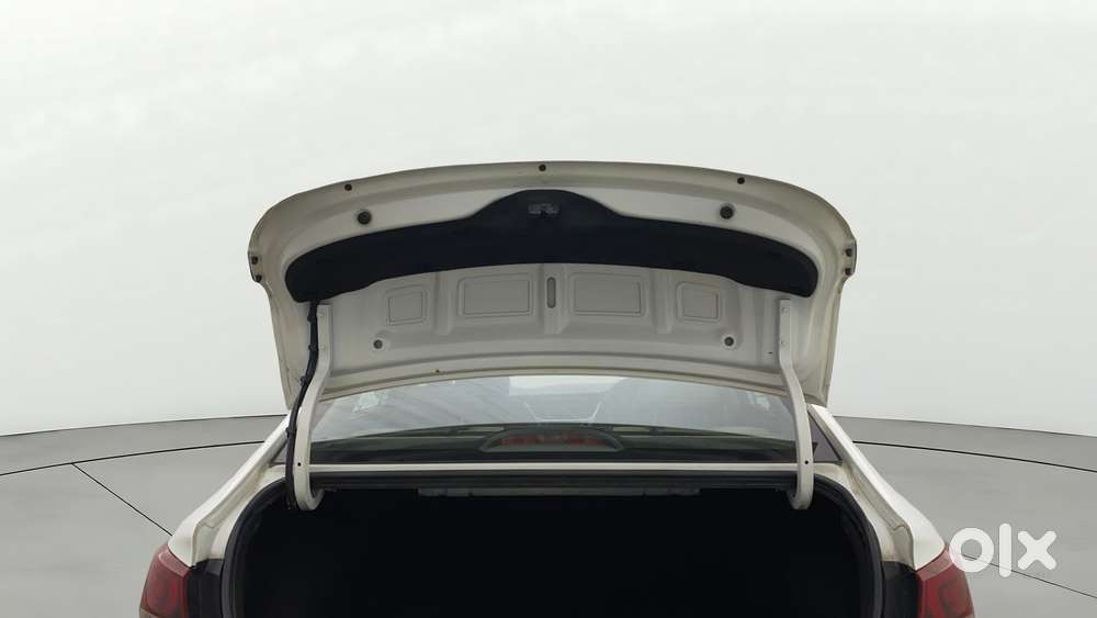 Hyundai Verna 1.6 Sx (o) Vtvt At, 2019, Petrol