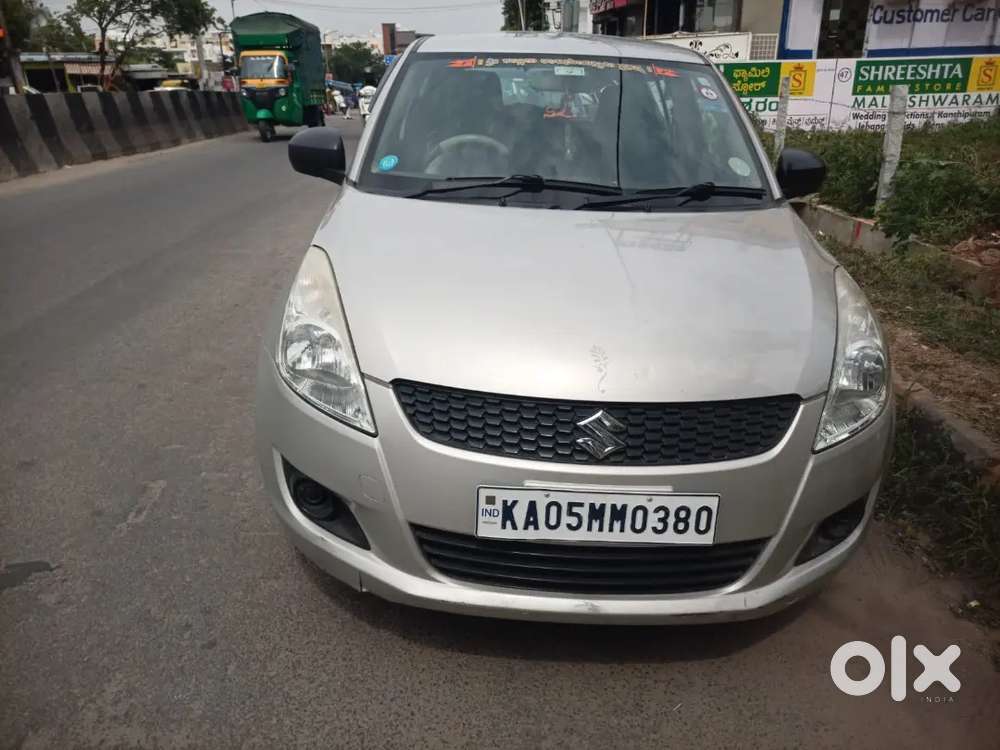 Maruti Suzuki Swift 2012 Petrol Car