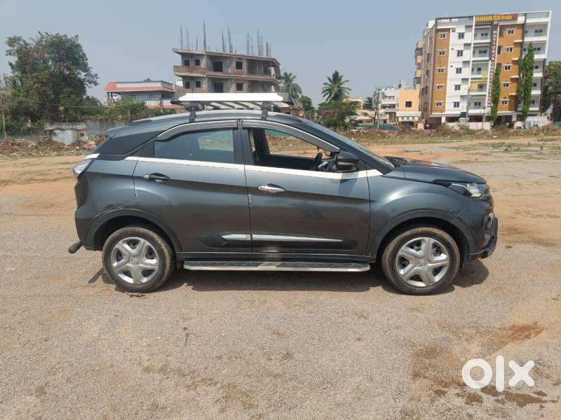 Tata Nexon 1.2 Revotron Xma Amt (s), 2023, Petrol