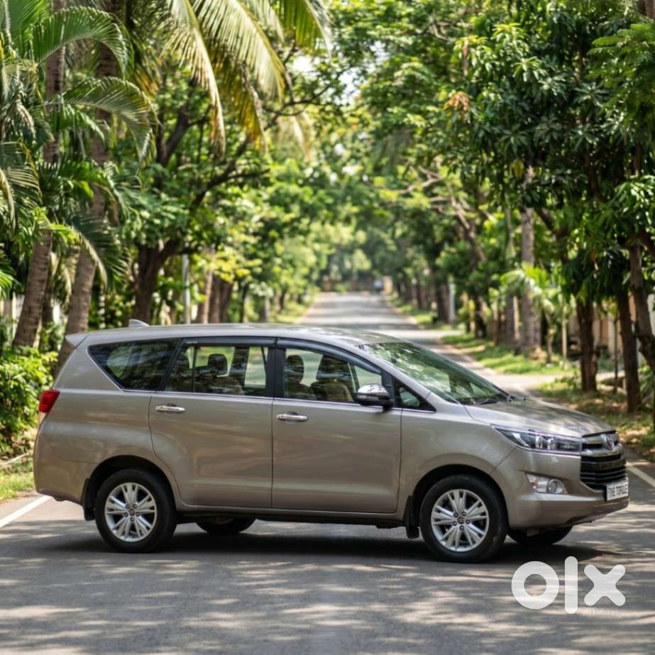 Toyota Innova Crysta 2.8 Zx At 7 Seater, 2017, Diesel