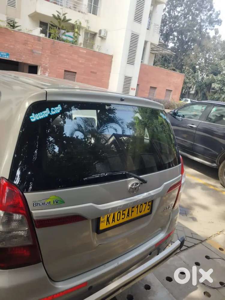 Toyota Innova 2015
