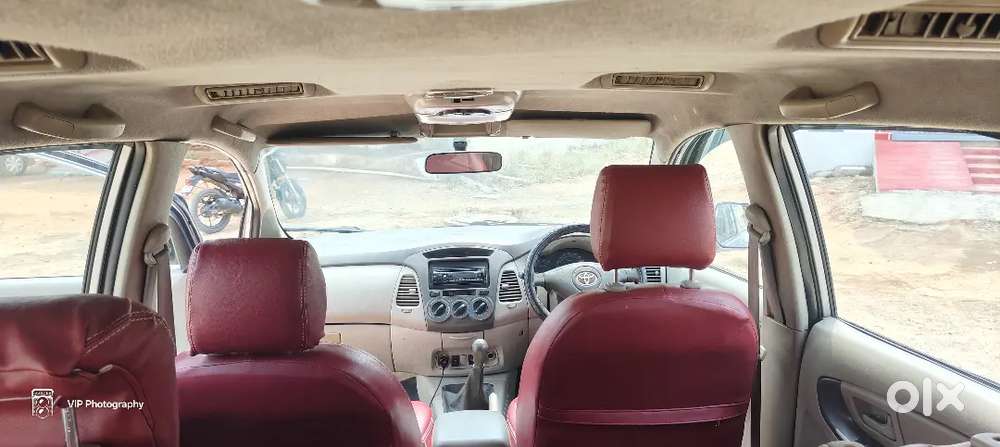 Toyota Innova 2011