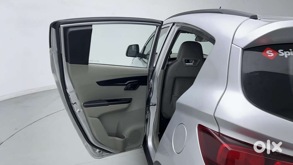 Mahindra Kuv 100 2016-2017 Mfalcon G80 K4, 2017, Petrol