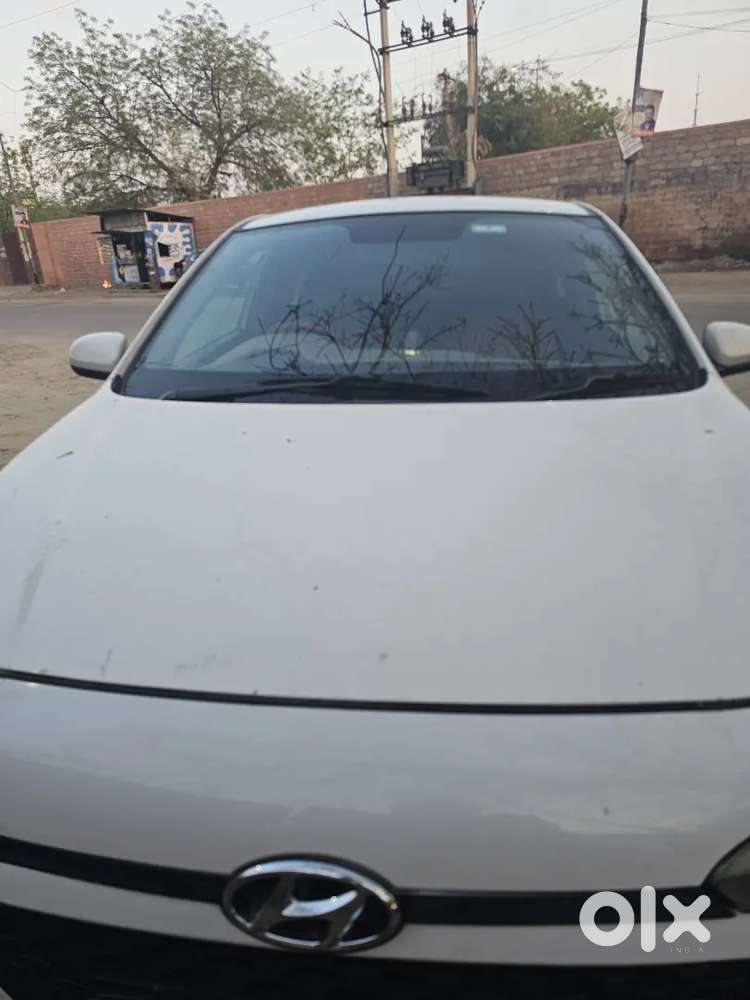 Well-maintained 2019 Hyundai I20 Asta - White