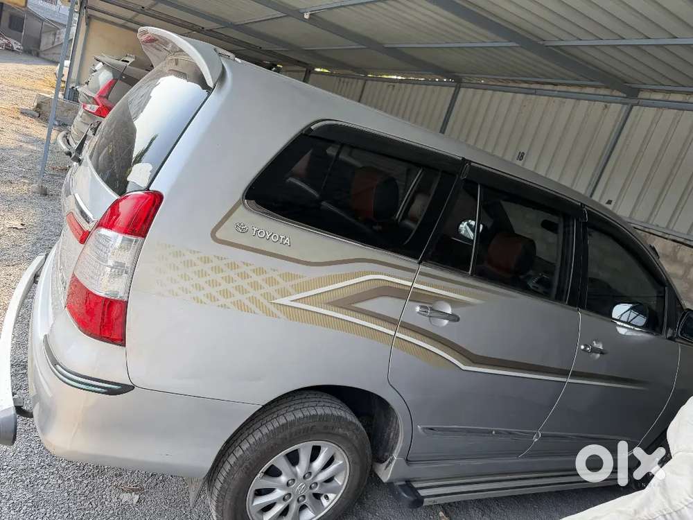 Toyota Innova 2014 Diesel Well Maintained