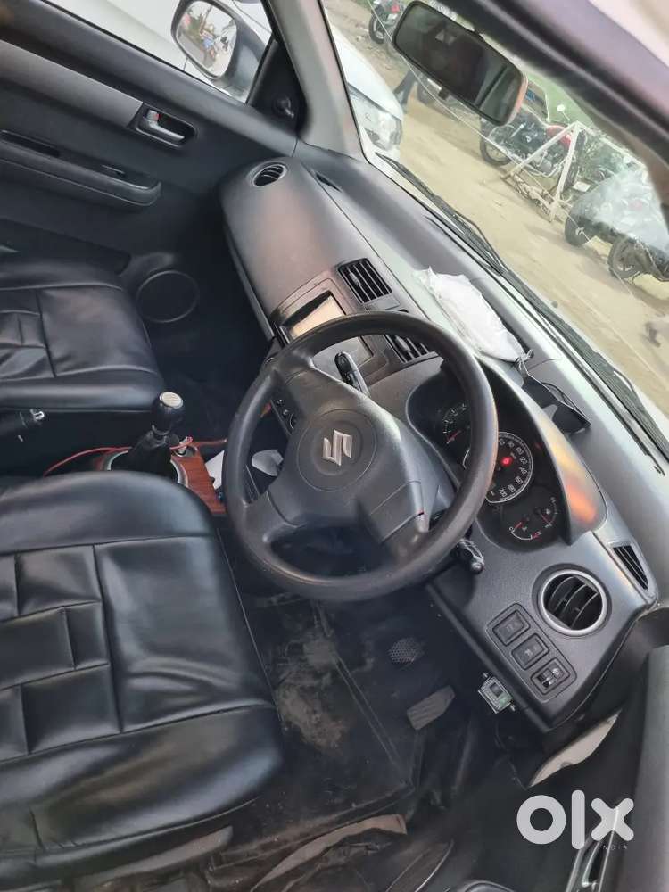 Maruti Suzuki Swift Lxi 2006