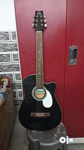 Acoustic Guitar Guitar Used Musical Instruments for sale in New Ashok Nagar OLX