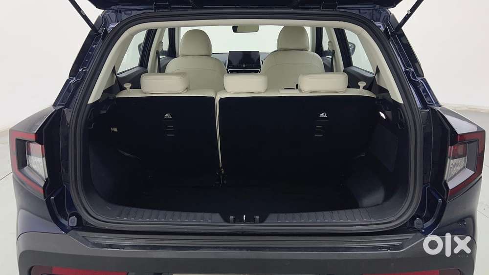 Mahindra Xuv 3xo Ax7l 1.2 Petrol At (pg), 2024, Petrol