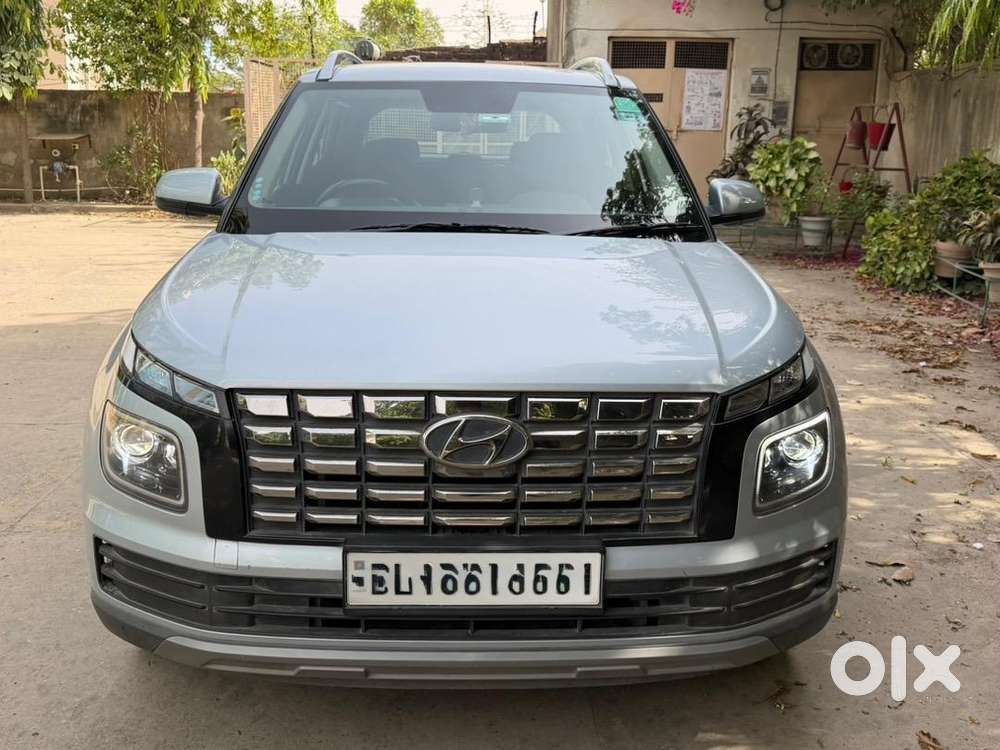  Pristine 2023 Hyundai Venue S(o) 1.2 Petrol Mt  20k Kms  Dl Regd