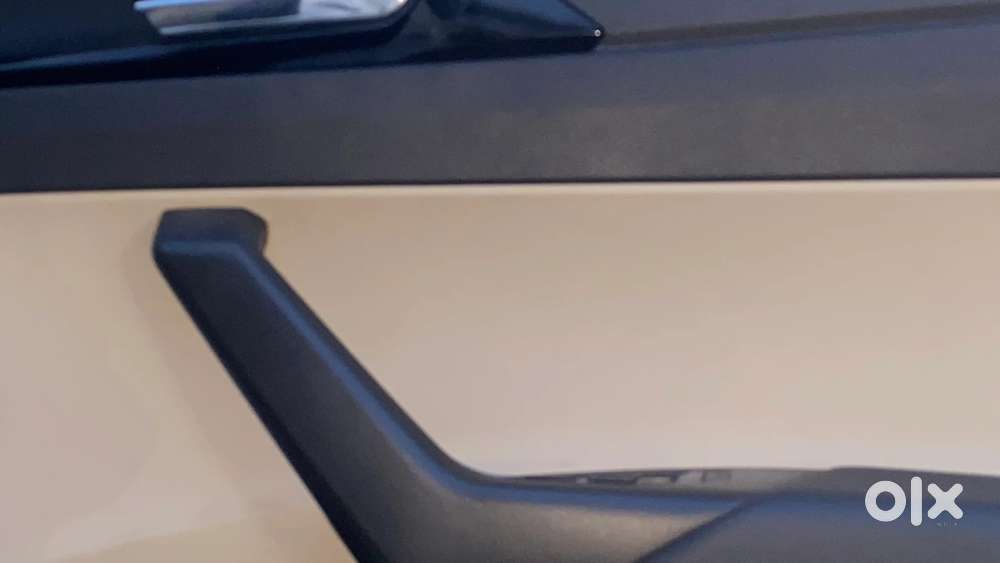 Skoda Slavia Style 1.0l Tsi Mt, 2023, Petrol