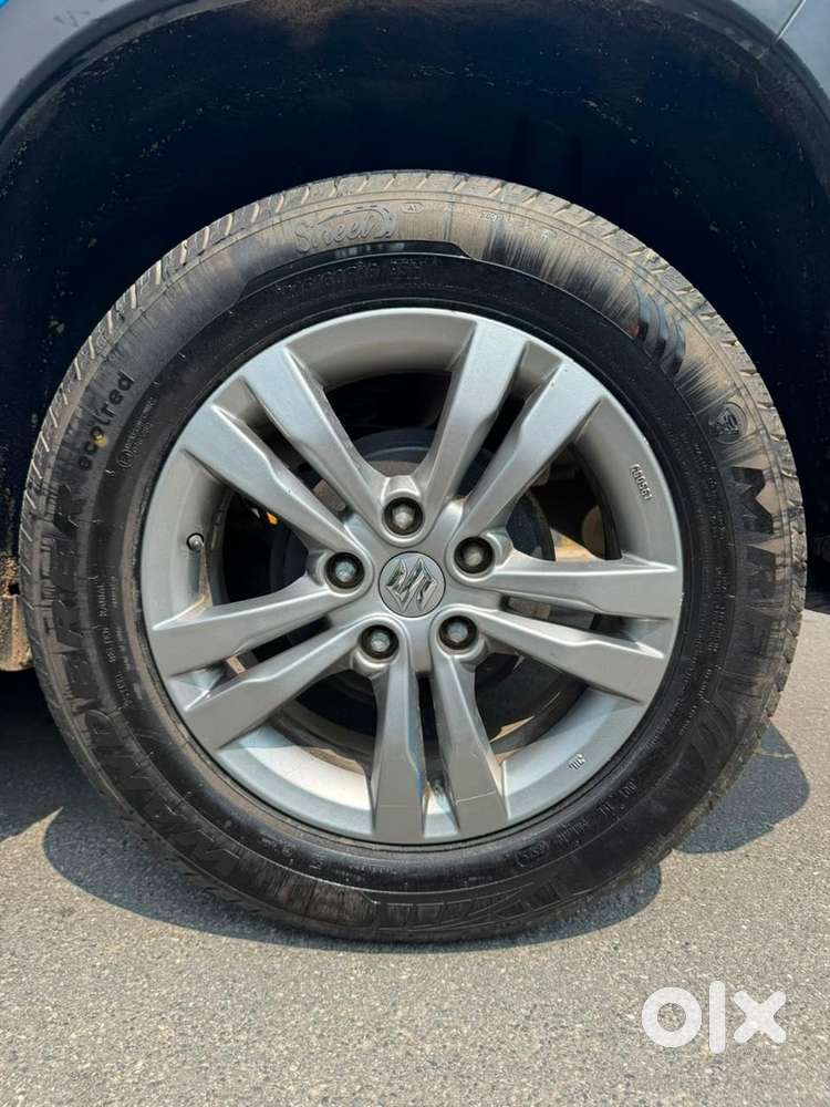 Maruti Suzuki Vitara Brezza Zdi+ Dual Tone Mt, 2017, Diesel