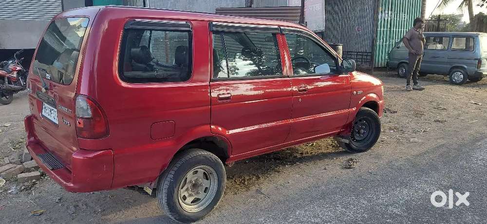Chevrolet Tavera Neo 2004