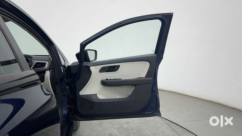 Tata Altroz Xta Petrol, 2024, Petrol