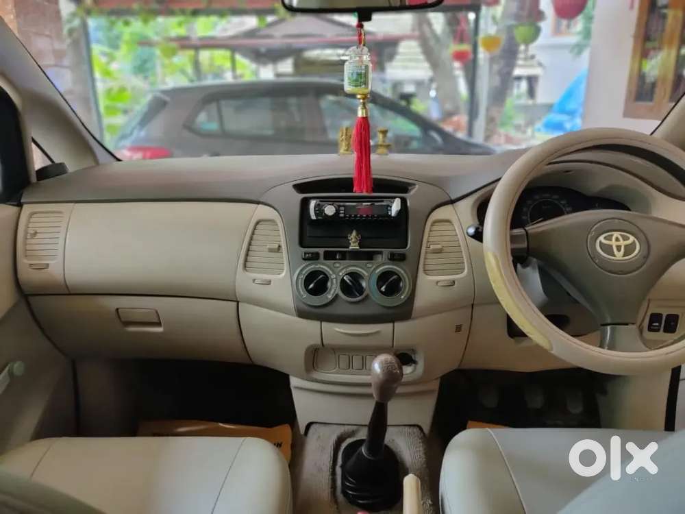 Toyota Innova 2006 New Paper