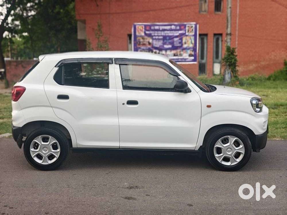 Maruti Suzuki S-presso Vxi Opt, 2022, Petrol