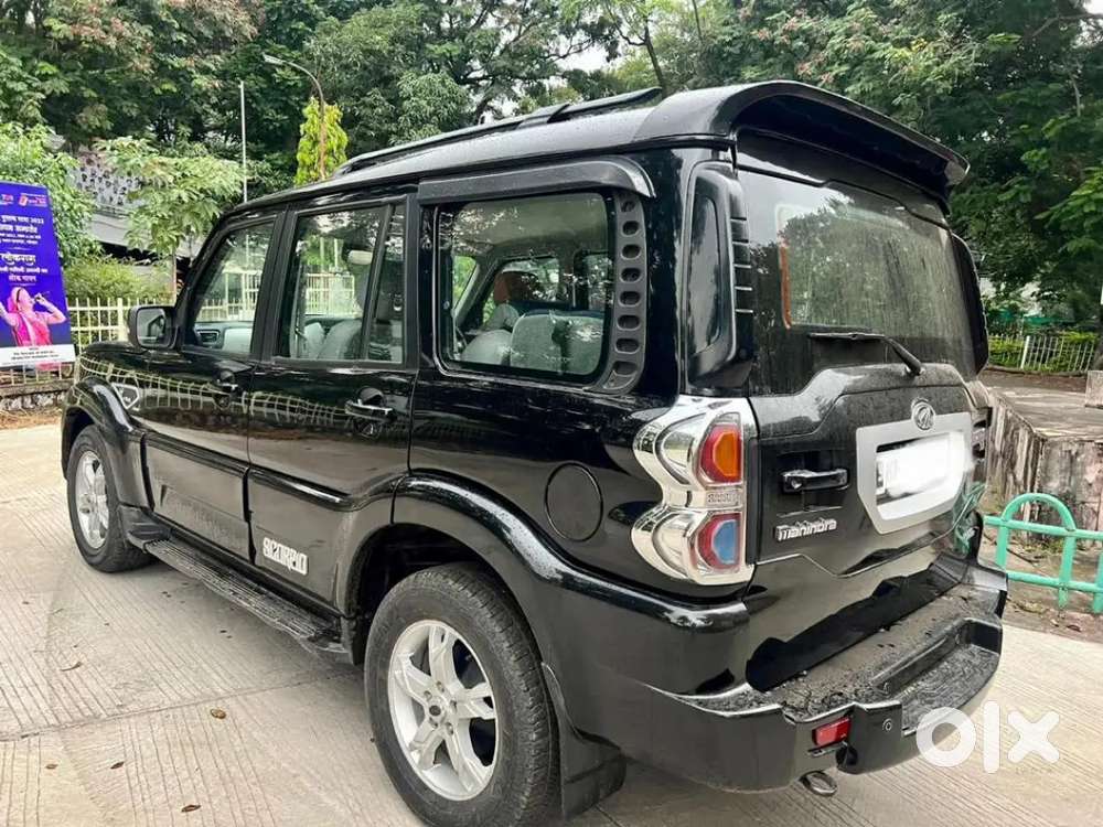 Mahindra Scorpio Diesel 2015 Variant S10