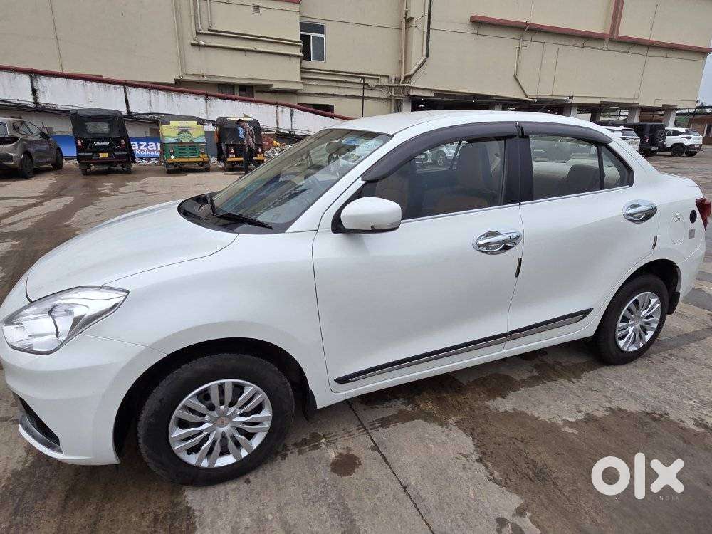 Maruti Suzuki Dzire 1.2 Vxi Cng, 2023, Cng & Hybrids