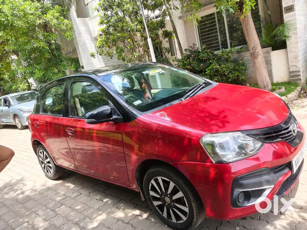 Toyota Etios Liva V Dual Tone, 2018, Petrol