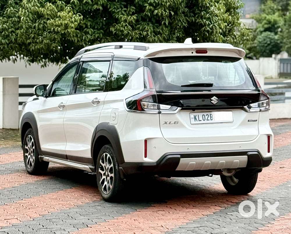 Maruti Suzuki Xl6 1.5 Alpha Plus At, 2022, Petrol