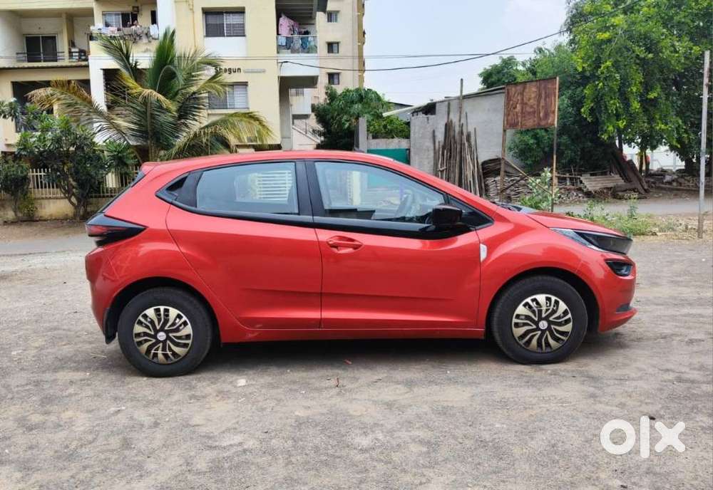 Tata Altroz 1.2 Xe Plus Petrol, 2022, Petrol