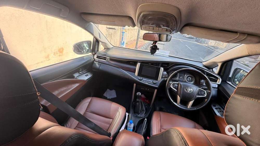 Toyota Innova Crysta 2017 Diesel Well Maintained