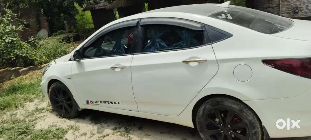 Hyundai Verna 2012 Petrol 75000 Km Driven