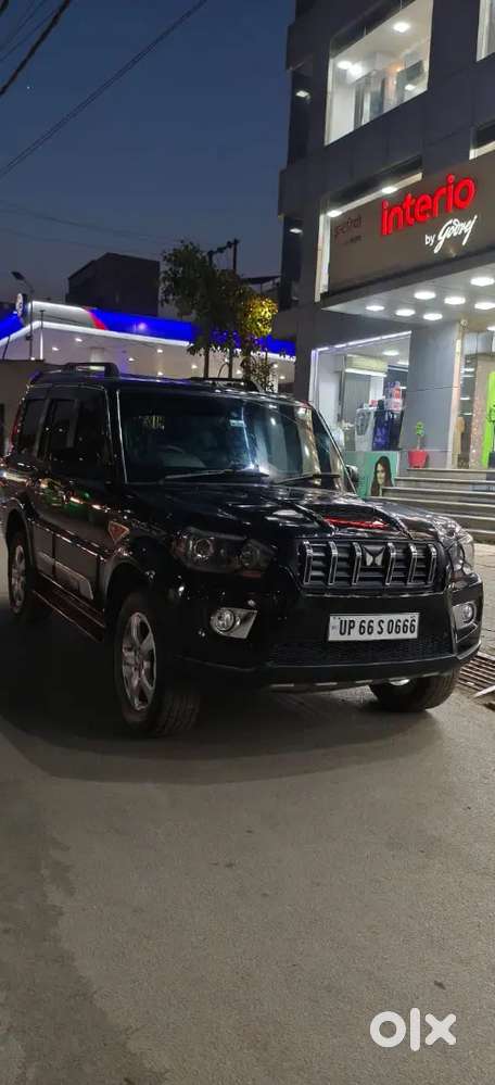 New Condition Gadi Hai Koi Kam Nahin Hai Charon Tyre Naya Hai