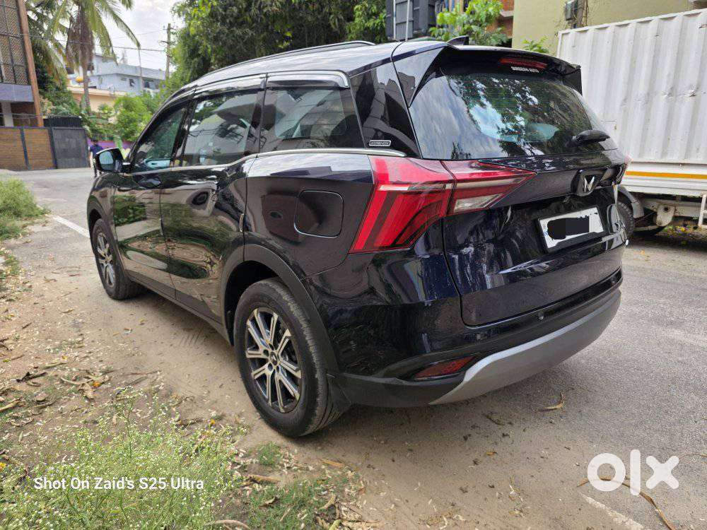 Mahindra Xuv700 2.0 Ax 7 Petrol Mt Str, 2025, Petrol