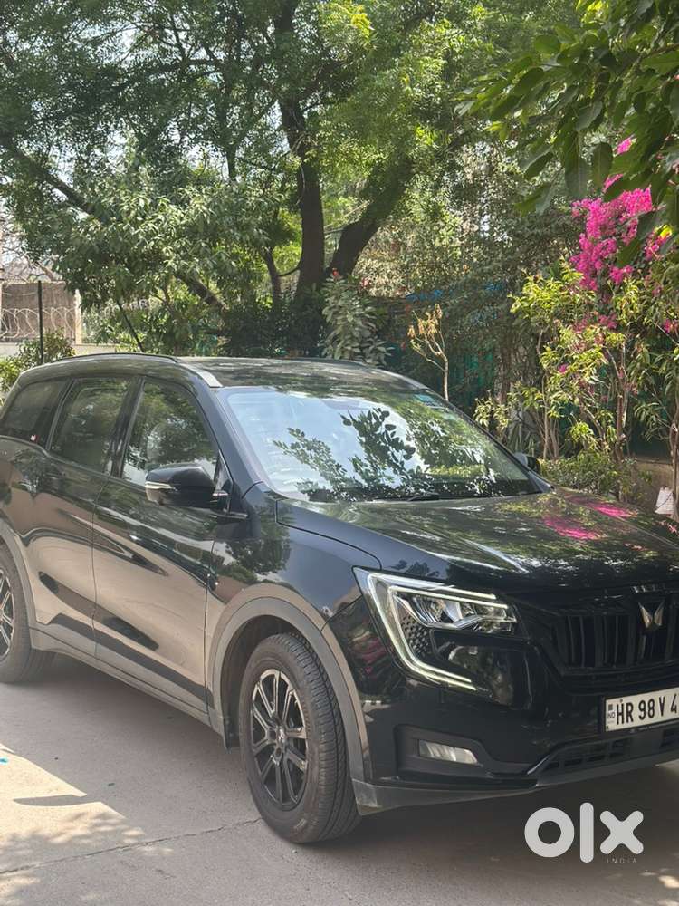 2025 Mahindra Xuv700 Ax7l Petrol At  Top Model  8,000 Km  Like New