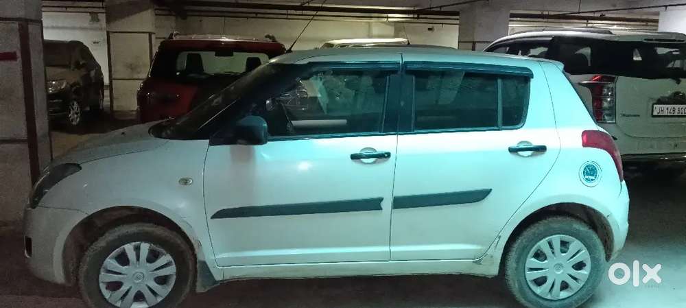 Swift 2011 Maruti Suzuki