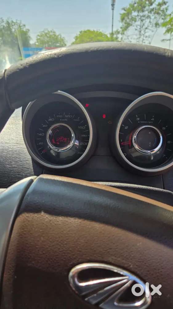 Mahindra Xuv500 2012