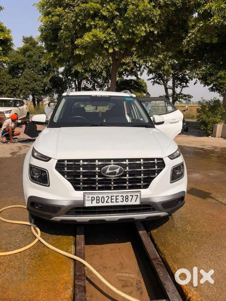 Hyundai Venue 2021 Petrol Good Condition