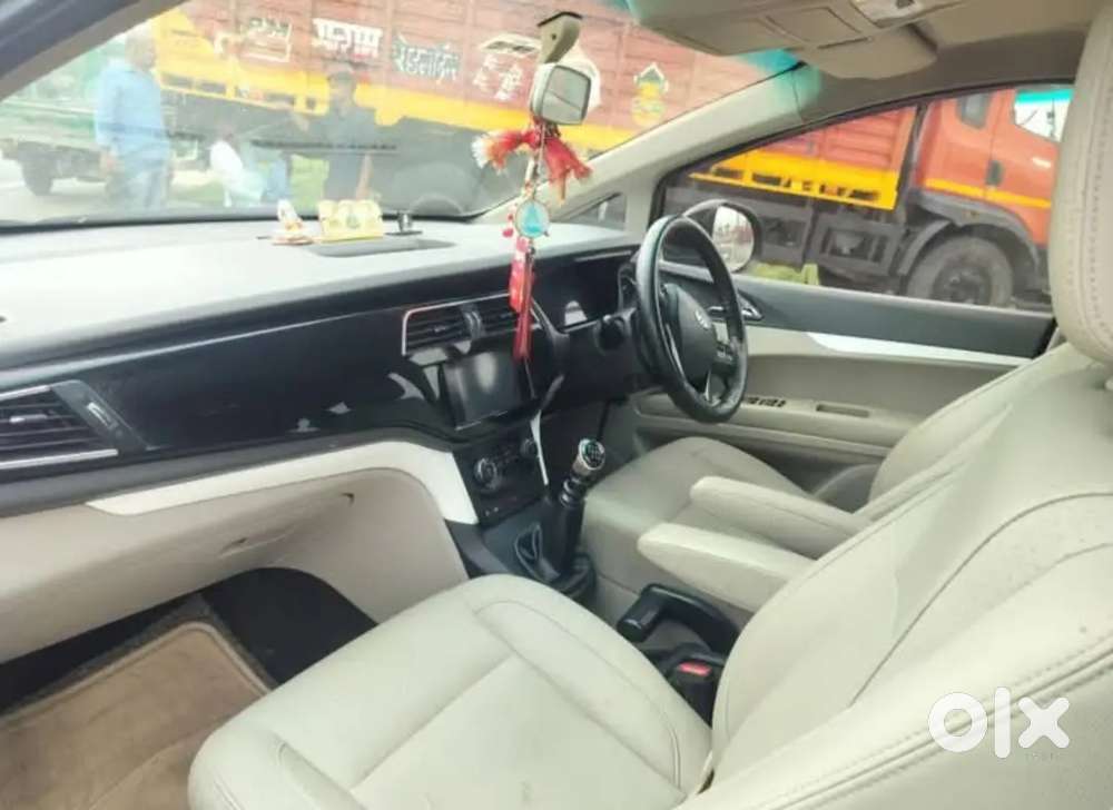 Mahindra Marazzo 1.5 2019