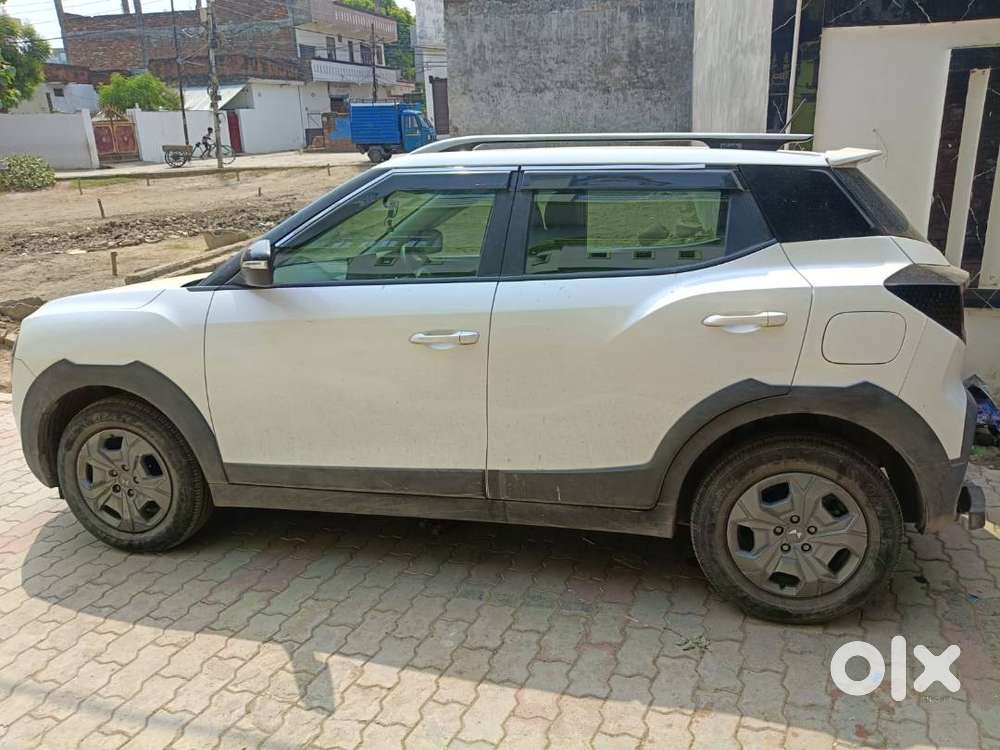 Mahindra Xuv 3xo Mx3 Petrol (2024 Model) For Sale. First Owner