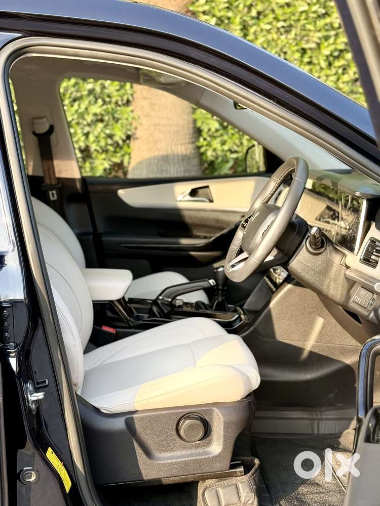 Mahindra Xuv700 2.2 Ax 7 Diesel Mt Str, 2024, Diesel