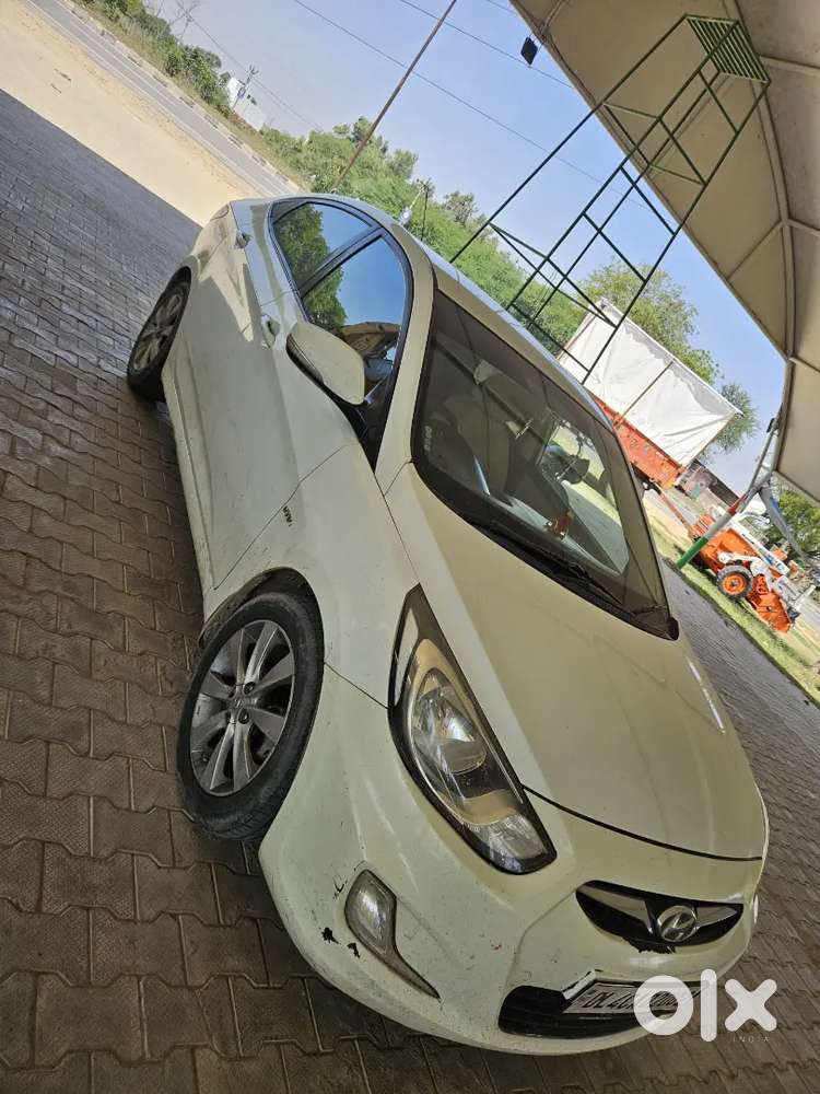 Hyundai Verna 2012 Petrol 60000 Km Driven
