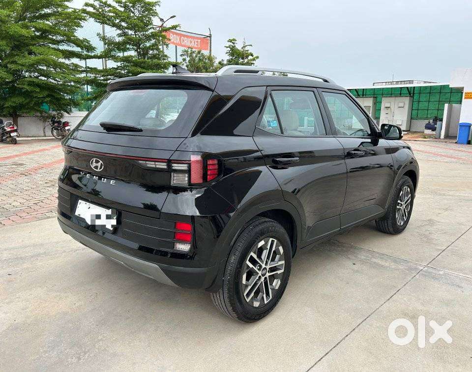 Hyundai Venue Sx Mt, 2023, Diesel