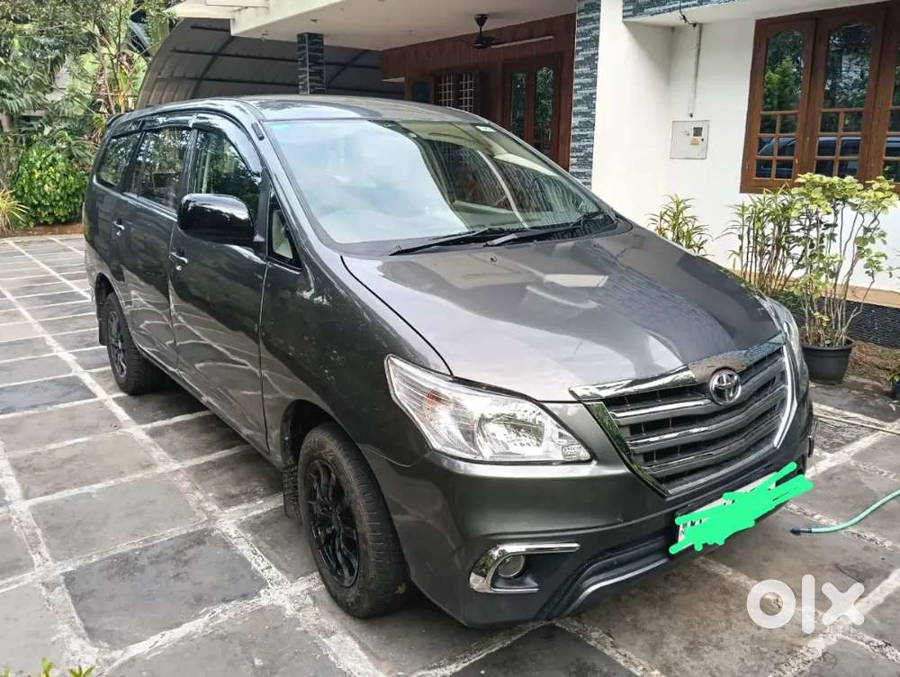 Toyota Innova 2.5 G4 Diesel 8 Seater 2010 Model Grey Mica - Negotiable