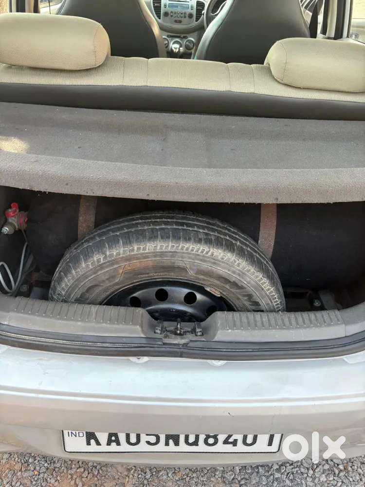 Hyundai I10 2011 Cng & Petrol 69000 Km Driven