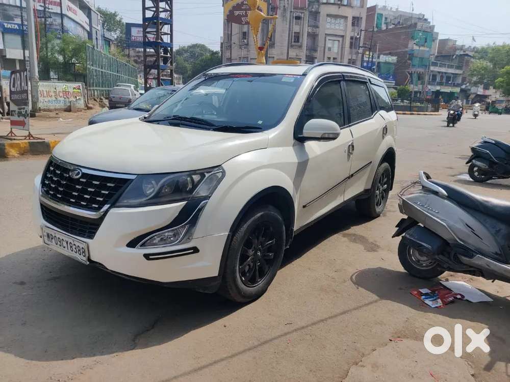 Mahindra Xuv500 2018 Diesel 65000 Km Driven